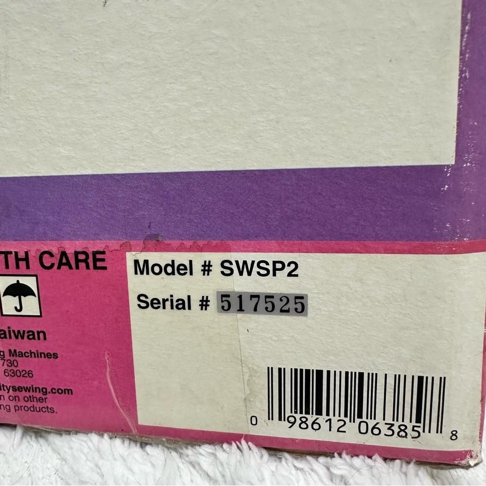 Simplicity Sew Precious Model SWSP2 Sewing Machine w/ Box, Instructions - Works - Picture 13 of 13